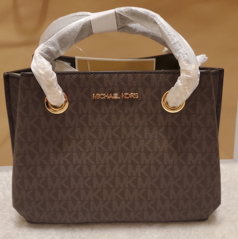 BNWT MK SMALL TEAGAN SATCHEL